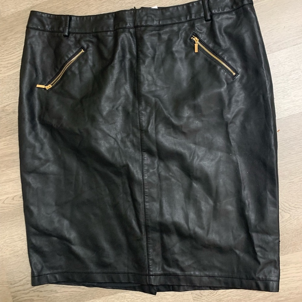Charter Club Women size 16 black faux leather skirt. With gold zippers